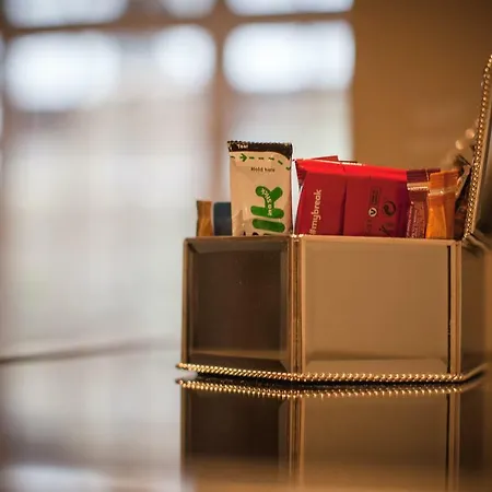 Riverside Close To Centre