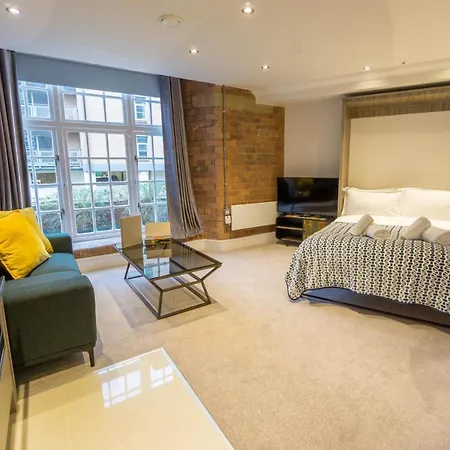 Appartement Riverside Close To Centre