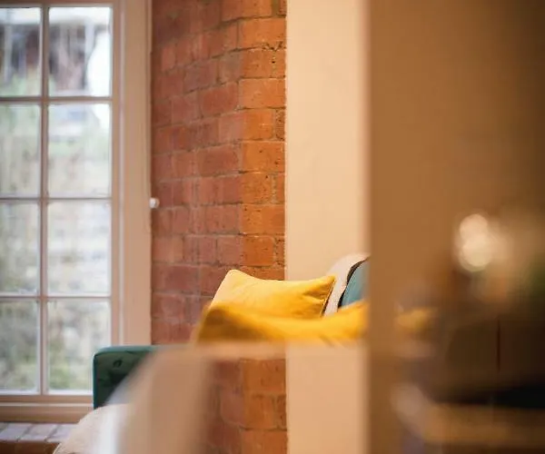 Apartment Riverside Close To Centre