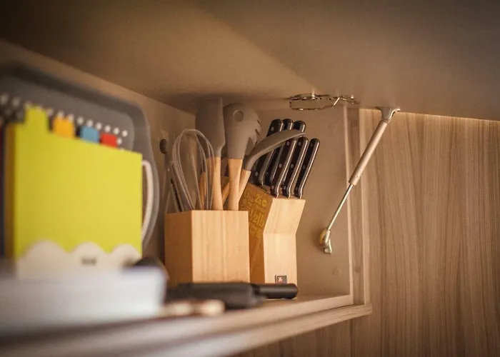 Riverside Close To Centre *