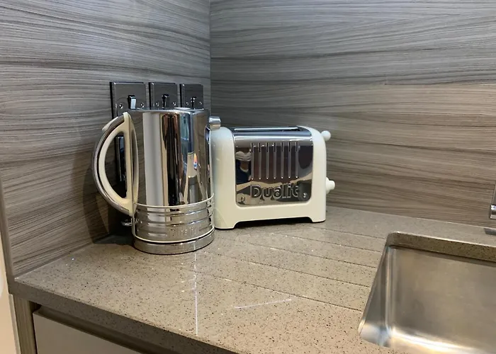 Riverside Close To Centre Apartment